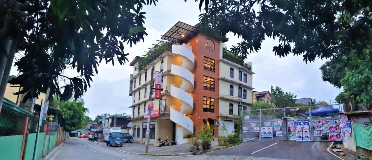 Spiral Suites Hotel Quezon City Exterior photo