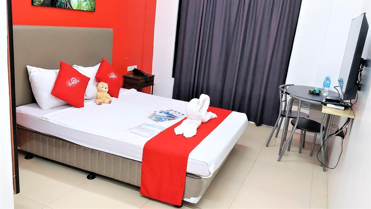 Spiral Suites Hotel Quezon City Exterior photo