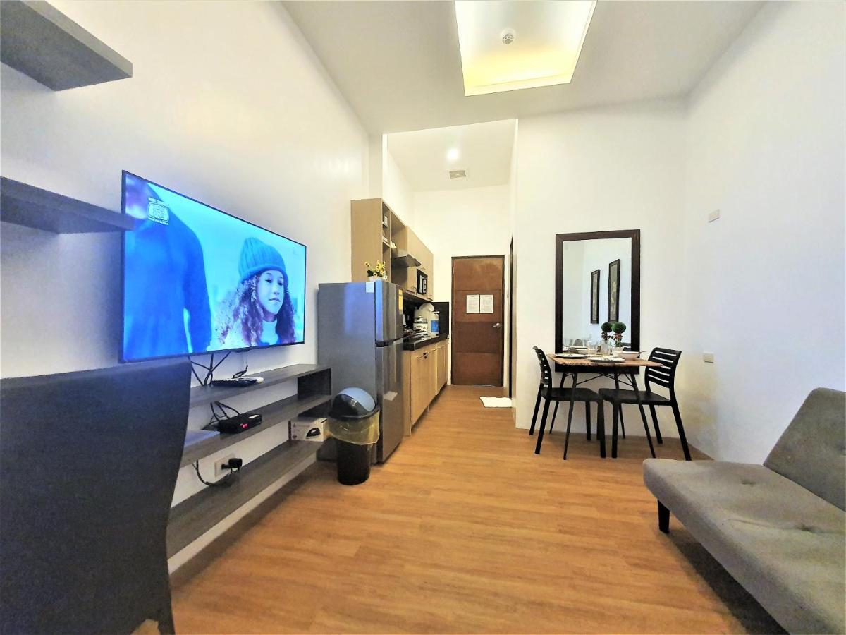 Spiral Suites Hotel Quezon City Exterior photo