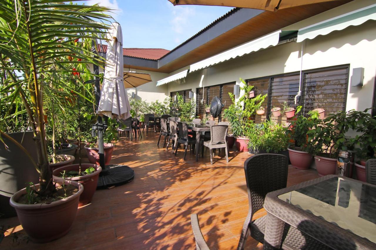 Spiral Suites Hotel Quezon City Exterior photo